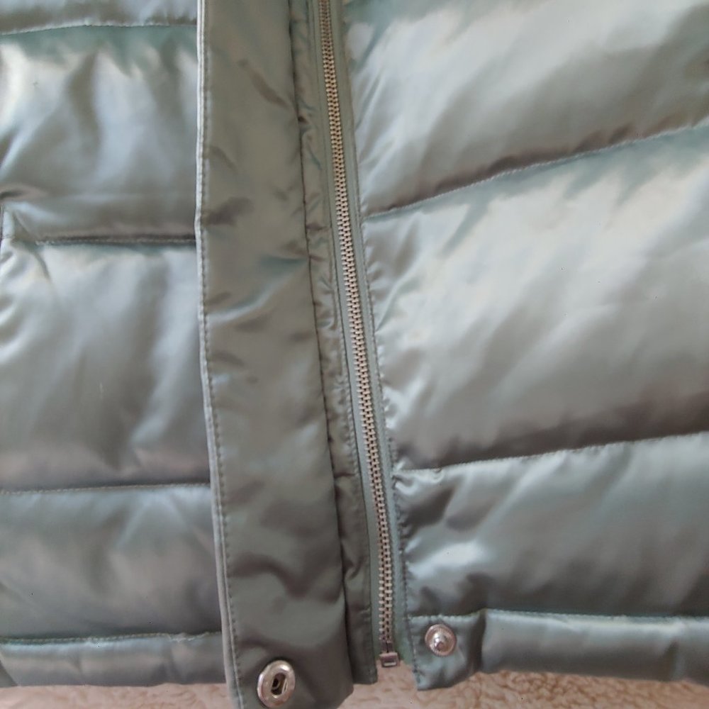 Talbots Green Metallic Funnel Neck Full Zip up Puffer Vest - Picture 8 of 10